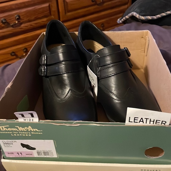 Thom McAn size 11 wide short boots slip on s - Picture 1 of 3